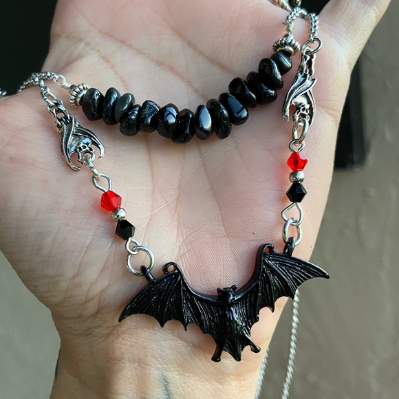 Bat choker necklace . Double layer onyx chips & bats charms . Handmade goth boho - Picture 12 of 16